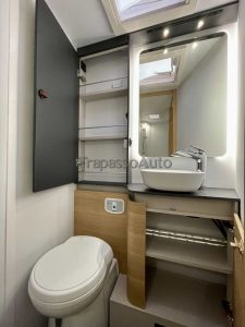 Adria Matrix 670 SC letto nautico Camper Sardegna (19)