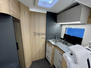 Adria Matrix 670 SC letto nautico Camper Sardegna (22)