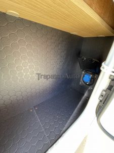 CAMPER MOTORHOME ADRIA SONIC PLUS 700 SL (22)