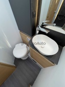 CAMPER MOTORHOME ADRIA SONIC PLUS 700 SL (3)