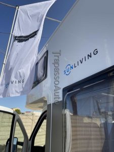 Sun Living serie A 75 DP Camper mansardato Sardegna (1)