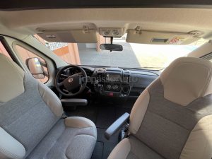 Camper semintegrale usato Sardegna SUn Living S 70 SP (18)
