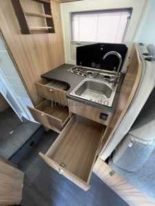 Camper semintegrale usato Sardegna SUn Living S 70 SP (29)