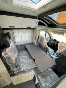 CAMPER COMPATTO SEMINTEGRALE SUN LIVING C 60 SP PRONTA CONSEGNA (20)