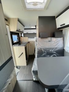 CAMPER COMPATTO SEMINTEGRALE SUN LIVING C 60 SP PRONTA CONSEGNA (27)