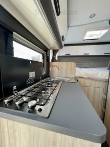 CAMPER COMPATTO SEMINTEGRALE SUN LIVING C 60 SP PRONTA CONSEGNA (36)