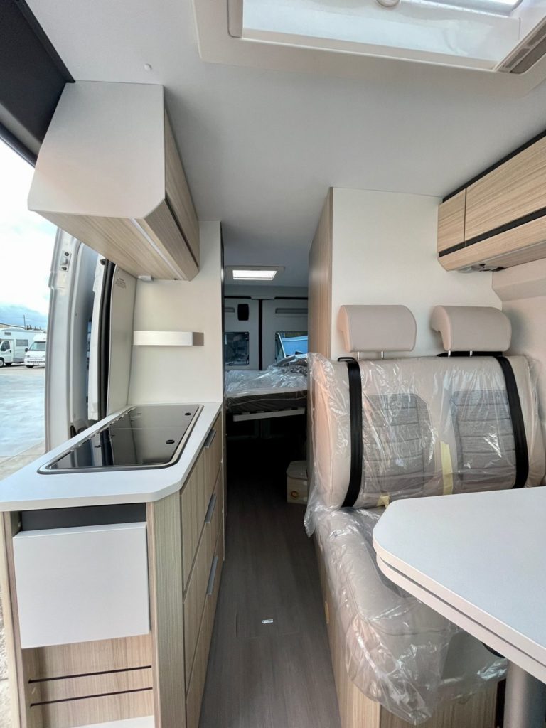 ADRIA TWIN AXESS 600 SP camper sardegna . (6)