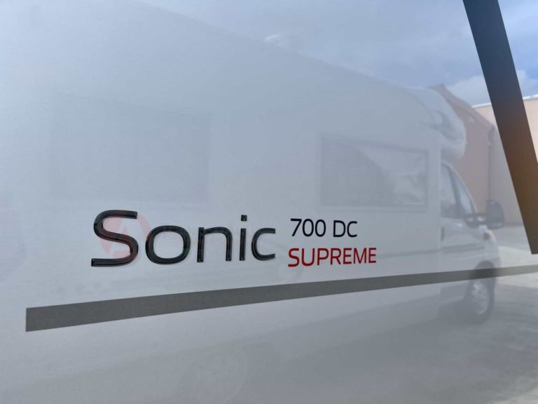 Adria Sonic Supreme 700 DC Camper Sardegna motorhome (10)