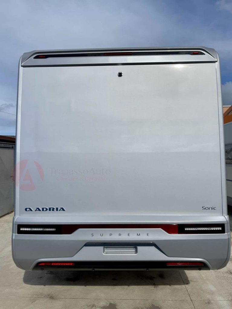 Adria Sonic Supreme 700 DC Camper Sardegna motorhome (7)