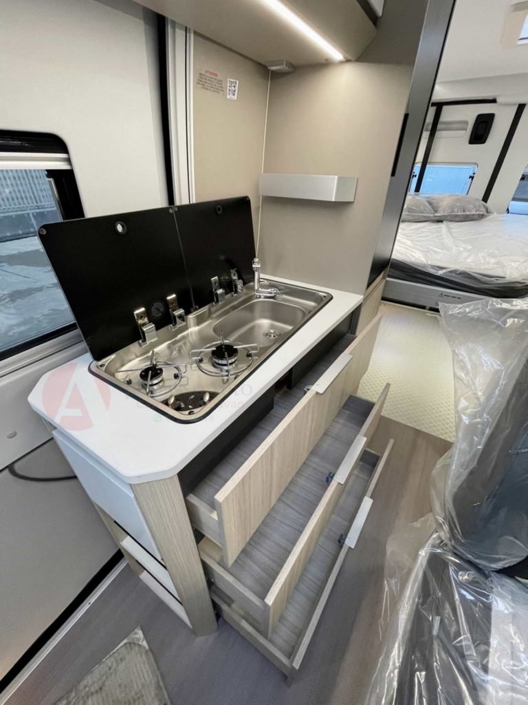 camper sardegna Van furgonato ADRIA TWIN PLUS 640 SGX . (36)