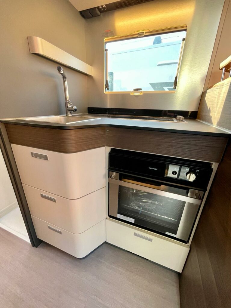 Adria Sonic Supreme 700 SL In vednita TrapassoAuto Motorhome Sardegna (33)