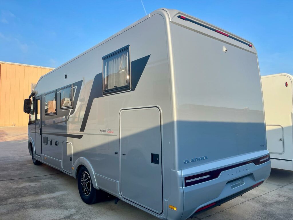 Adria Sonic Supreme 700 SL In vednita TrapassoAuto Motorhome Sardegna (6)