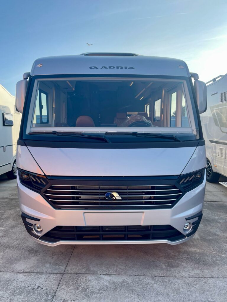 Adria Sonic Supreme 700 SL In vednita TrapassoAuto Motorhome Sardegna (81)