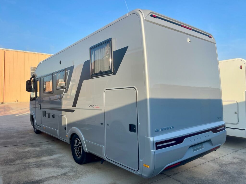 Adria Sonic Supreme 700 SL In vednita TrapassoAuto Motorhome Sardegna (9)