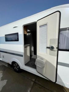 CARAVAN USATA ADRIA ADORA 542 UL PRONTA CONSEGNA SARDEGNA TRAPASSOAUTO (8)