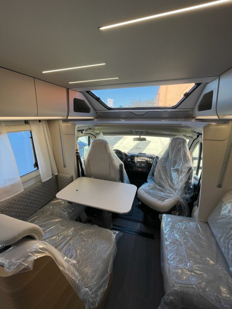 Camper Adria Matrix Axess 670 SC Sardegna Pronta consegna camper semintegrale (9)