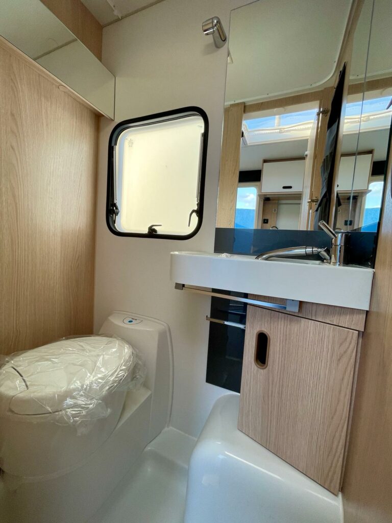 Caravan Roulotte Adria Aviva 492 LU in pronta consegna (21)