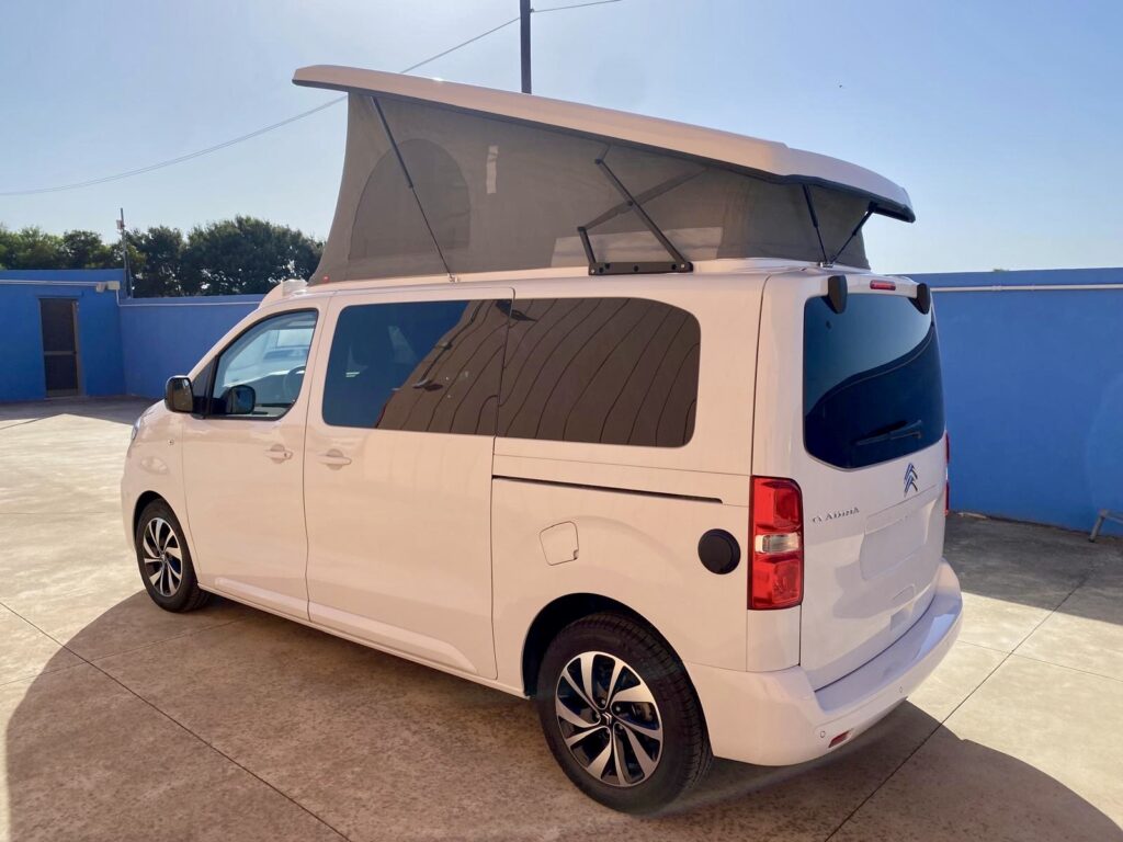 camper van furgonato adria mode con tetto a soffietto14
