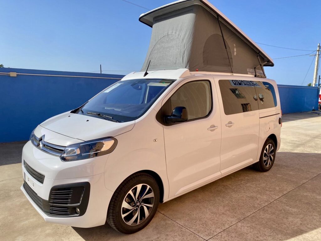 camper van furgonato adria mode con tetto a soffietto15