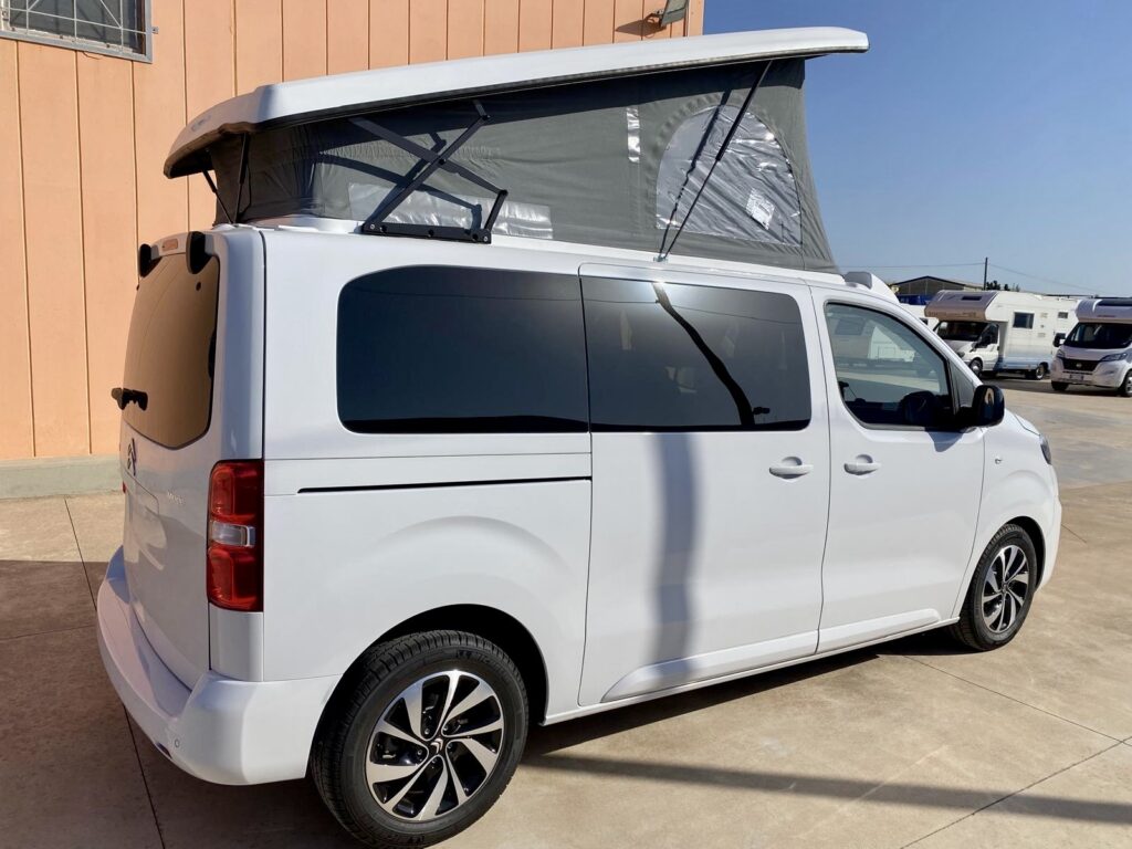 camper van furgonato adria mode con tetto a soffietto17