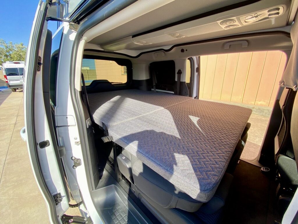 camper van furgonato adria mode con tetto a soffietto24