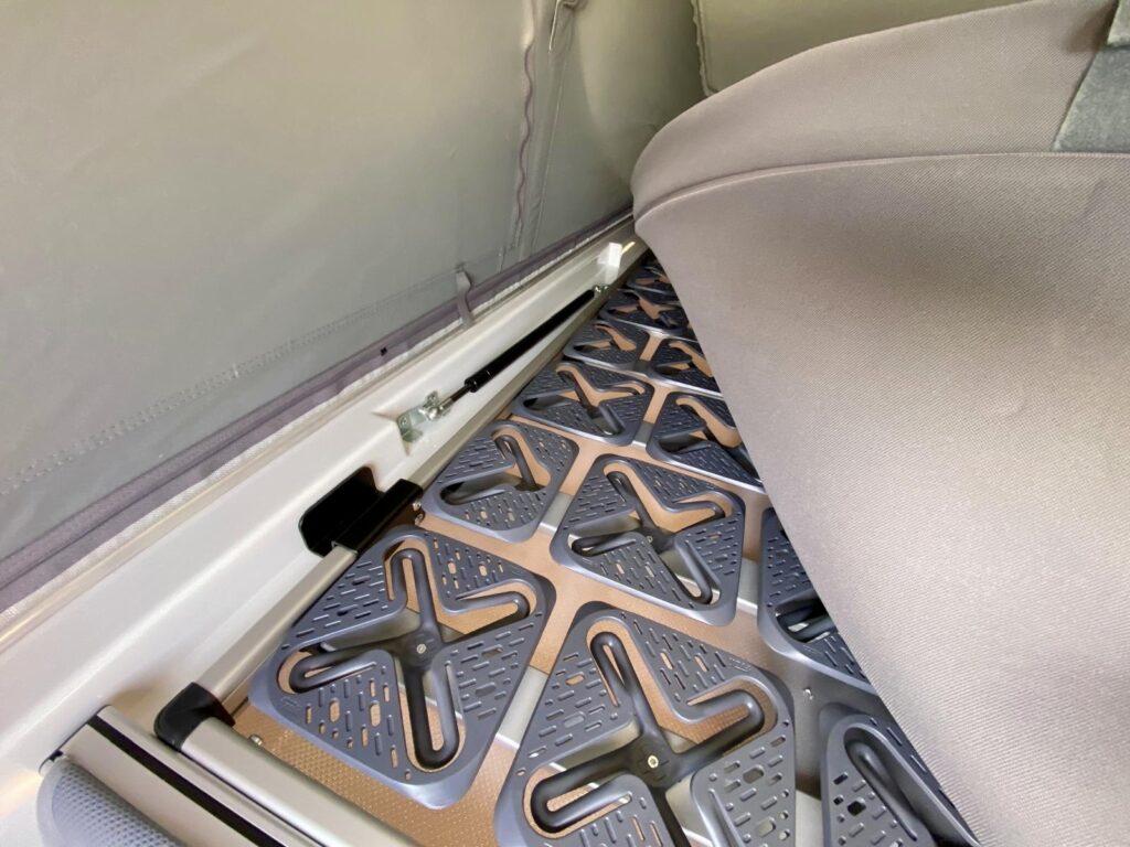 camper van furgonato adria mode con tetto a soffietto4