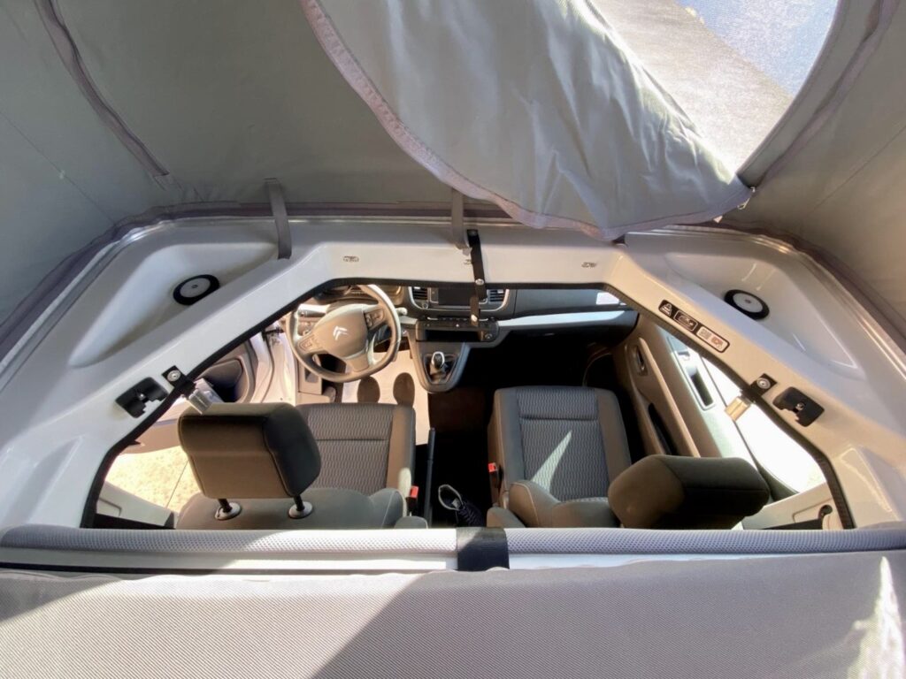 camper van furgonato adria mode con tetto a soffietto5