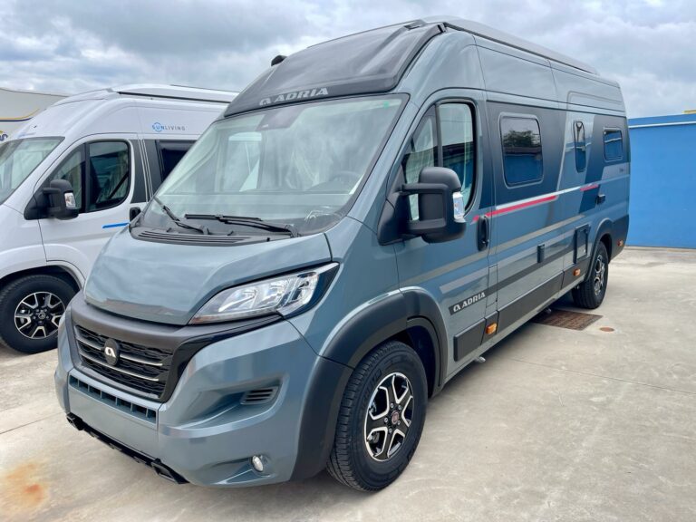 Camper van Adria Twin Sports 640 SgX con tetto a soffietto in vendita da TrapassoAuto (1)