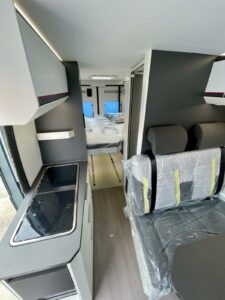 Camper van Adria Twin Sports 640 SgX con tetto a soffietto in vendita da TrapassoAuto (20)