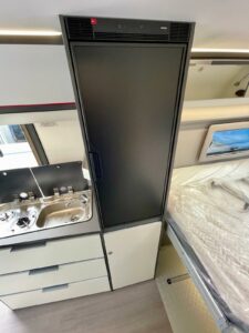 Camper van Adria Twin Sports 640 SgX con tetto a soffietto in vendita da TrapassoAuto (28)