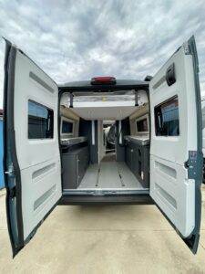 Camper van Adria Twin Sports 640 SgX con tetto a soffietto in vendita da TrapassoAuto (39)