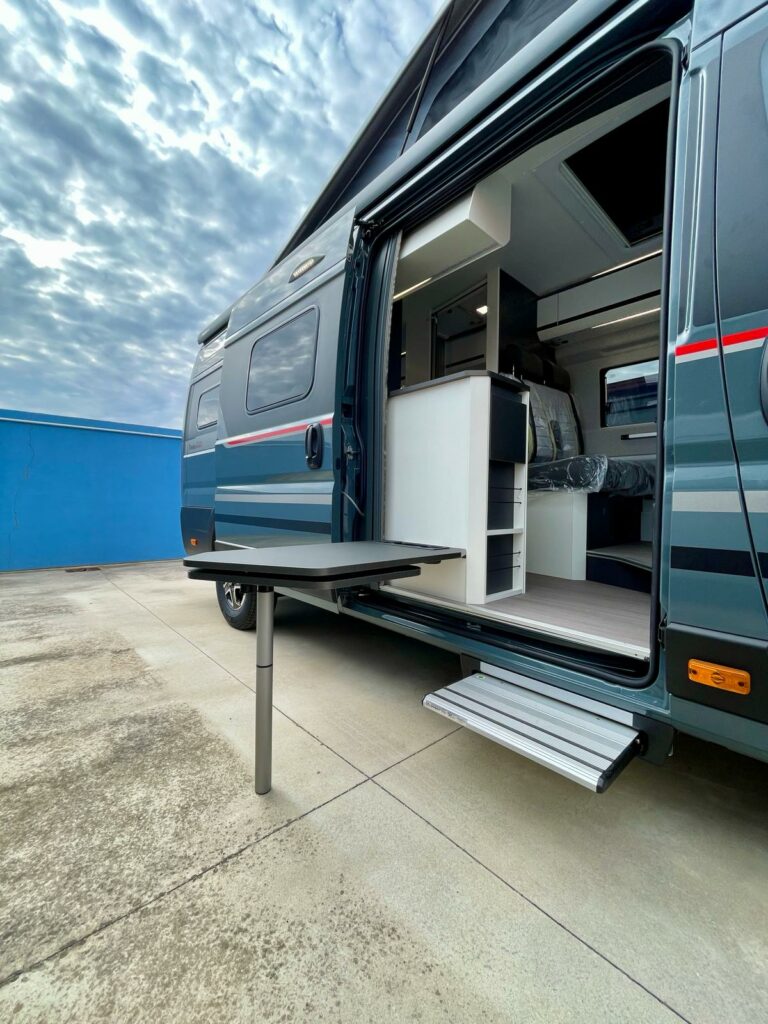Camper van Adria Twin Sports 640 SgX con tetto a soffietto in vendita da TrapassoAuto (53)
