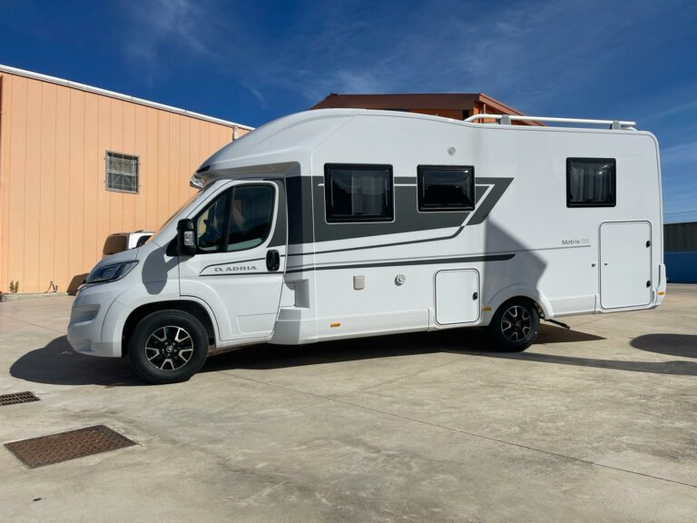 z Camper Adria Matrix Axess 670 Sc in pronta consegna in Sardegna (6)