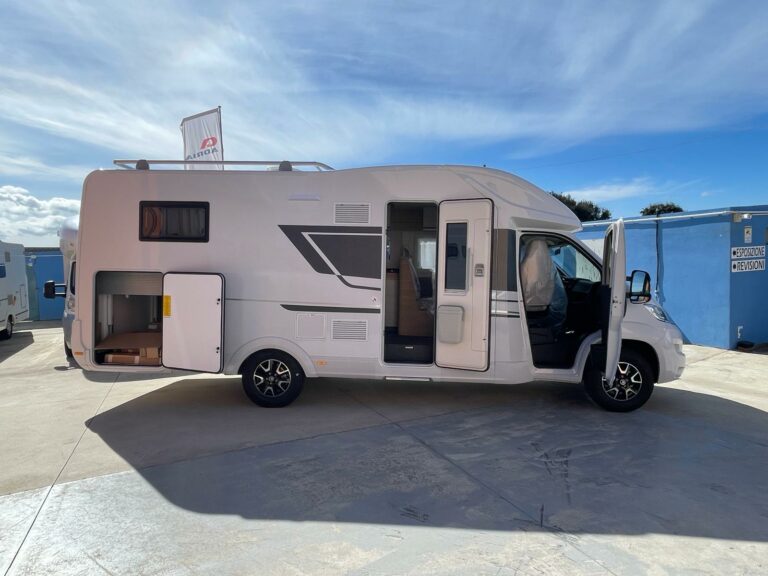 z Camper Adria Matrix Axess 670 Sc in pronta consegna in Sardegna (7)