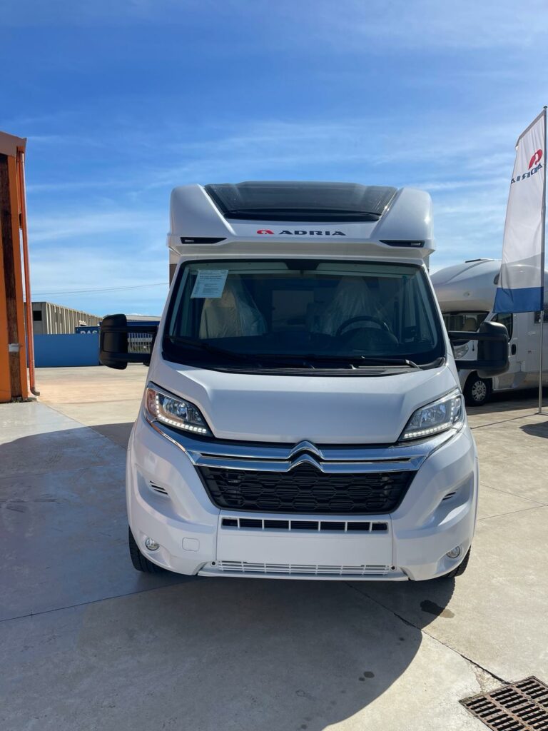 z Camper Adria Matrix Axess 670 Sc in pronta consegna in Sardegna (8)