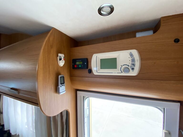 CAMPER USATO RIMOR SUPERBRIG 689 TC13