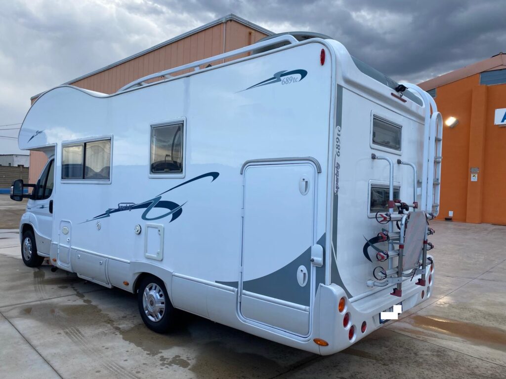 CAMPER USATO RIMOR SUPERBRIG 689 TC2