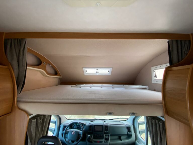 CAMPER USATO RIMOR SUPERBRIG 689 TC3