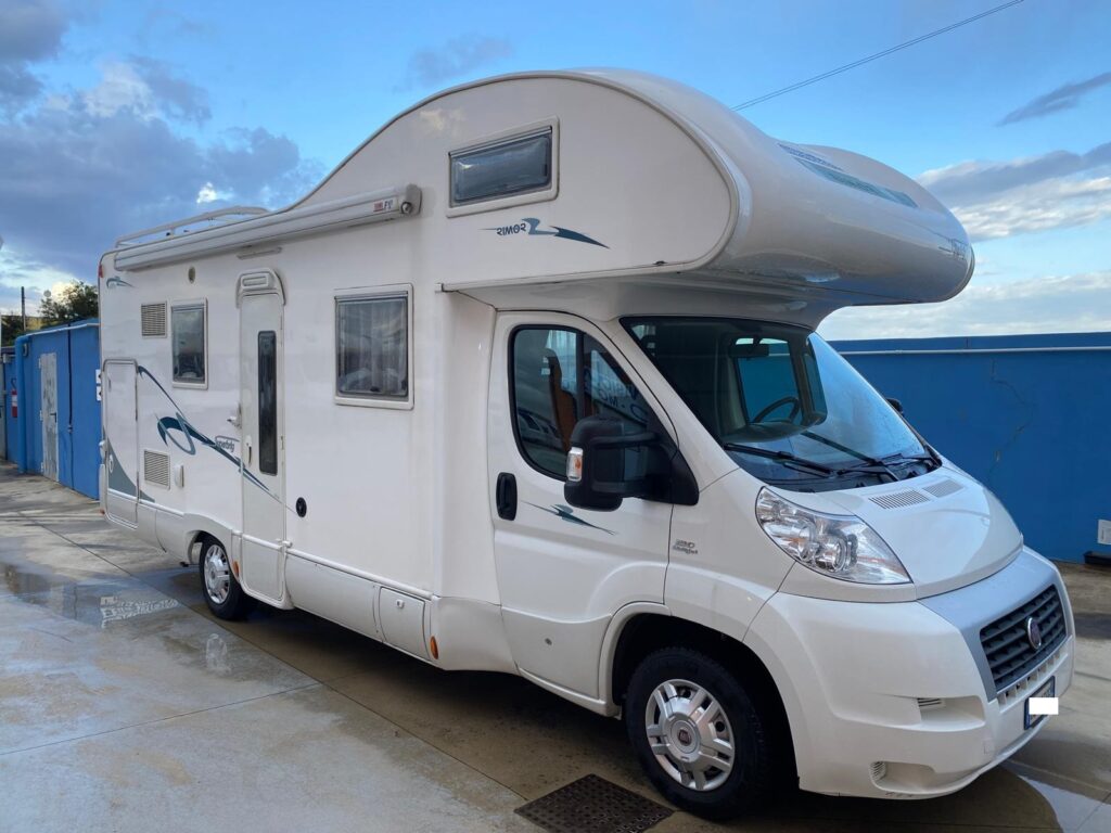 CAMPER USATO RIMOR SUPERBRIG 689 TC6