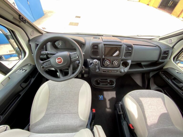 camper usato van furgonato Carado CV 640 13