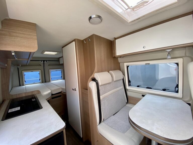 camper usato van furgonato Carado CV 640 15