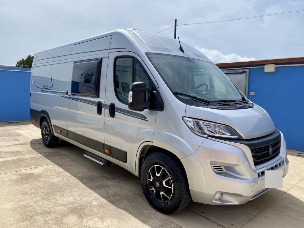 camper usato van furgonato Carado CV 640 17