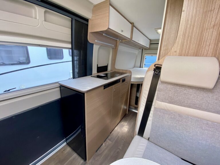 camper usato van furgonato Carado CV 640 19