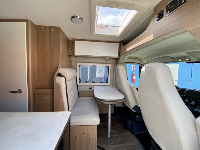 camper usato van furgonato Carado CV 640 9