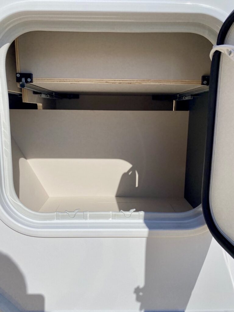 CAMPER IN VENDITA ADRIA CORAL XL AXESS 600 PD 6 POSTI LETTO TRAPASSOAUTO PRONTA CONSEGNA SARDEGNA