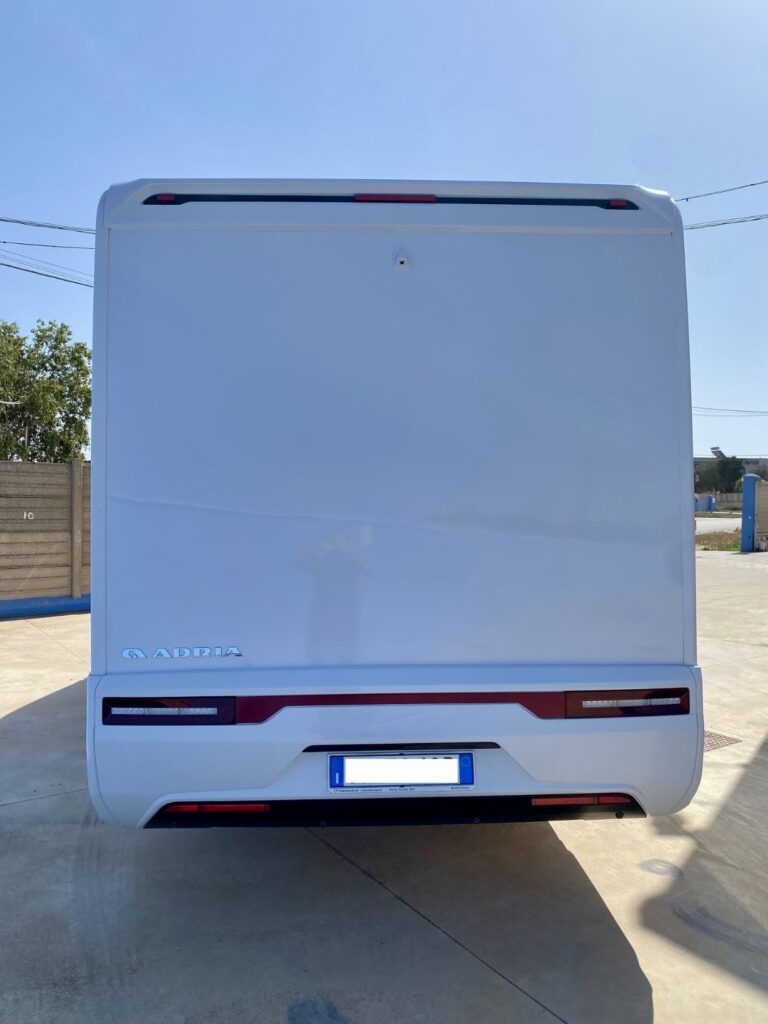 CAMPER ADRIA Sonic Plus 700 DC TrapassoAuto Sardegna1