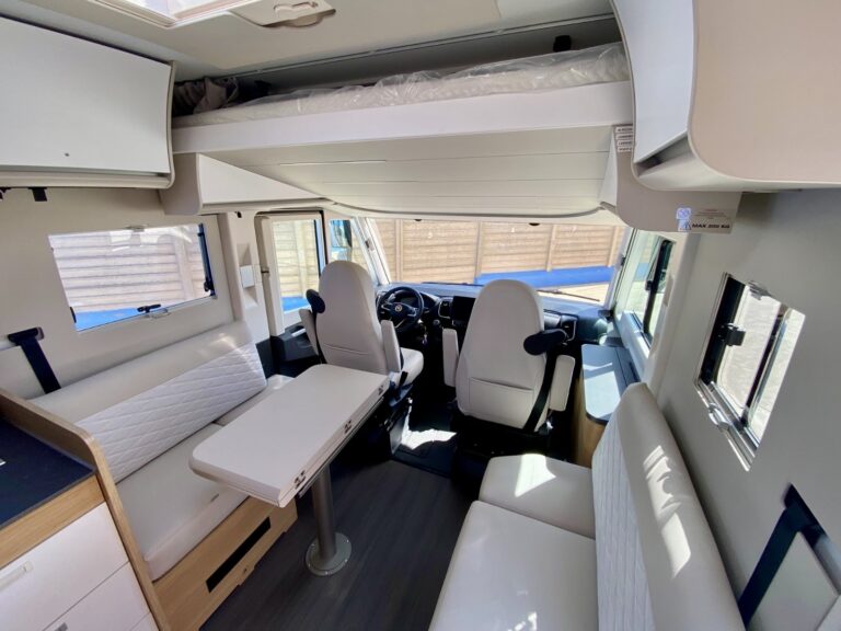 CAMPER ADRIA Sonic Plus 700 DC TrapassoAuto Sardegna20