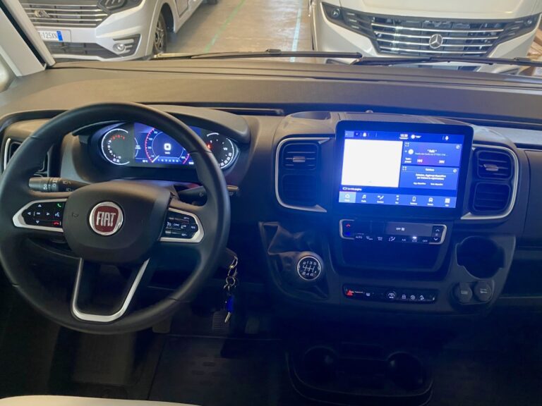 CAMPER ADRIA Sonic Plus 700 DC TrapassoAuto Sardegna28