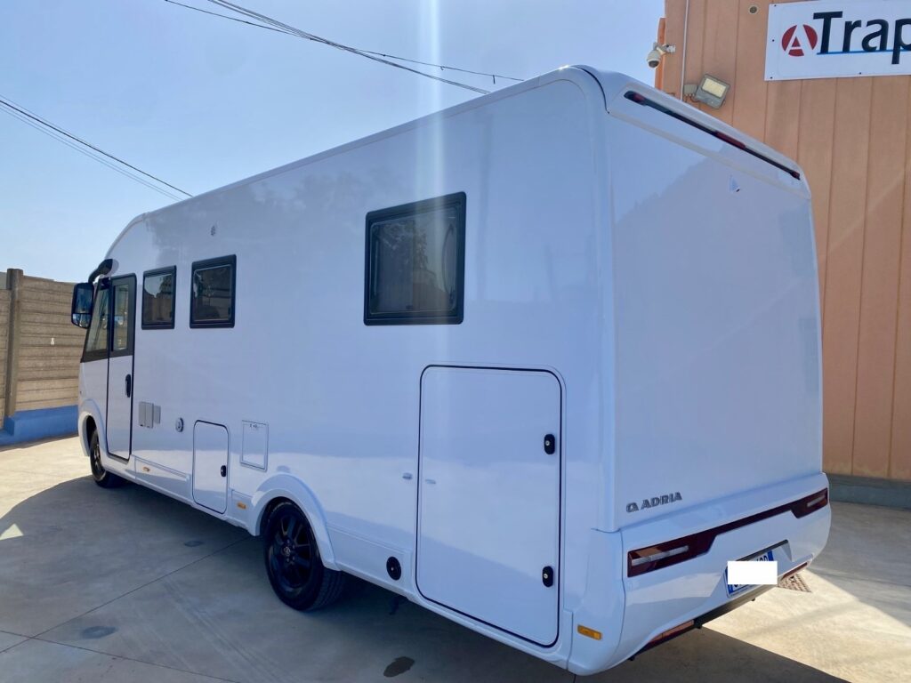 CAMPER ADRIA Sonic Plus 700 DC TrapassoAuto Sardegna3