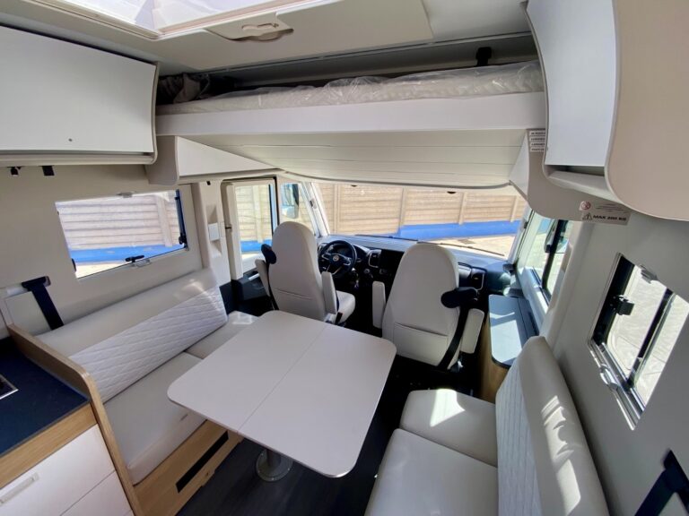 CAMPER ADRIA Sonic Plus 700 DC TrapassoAuto Sardegna8